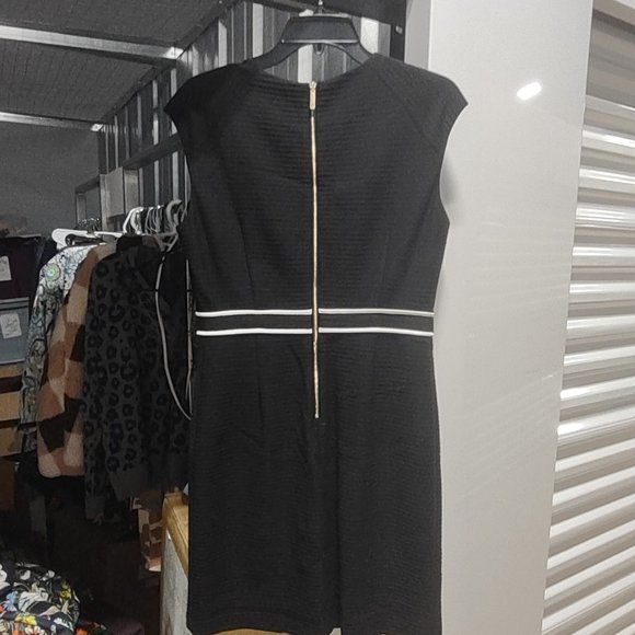 Black sleeveless sheath dress with back zipper from Tommy Hillfiger size 10 EUC - Picture 4 of 4